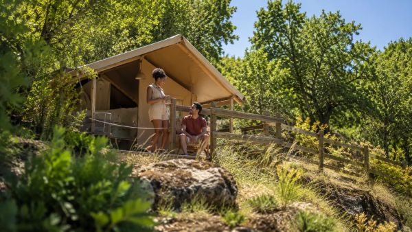 Le guide des hébergements insolites en ardèche