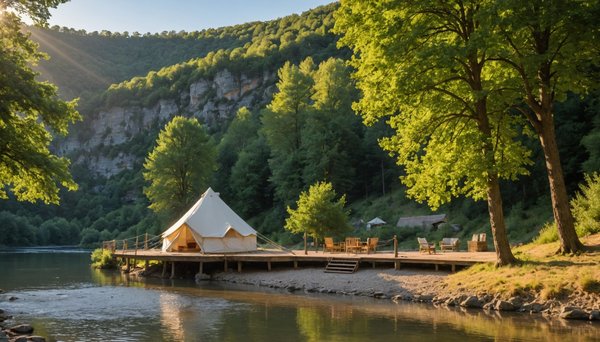 Quels sont les types de camping atypique en pleine nature dans l'Aveyron ?
