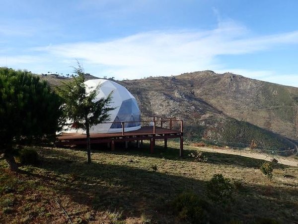 Où dormir dans un camping atypique et proche de la nature à Perpignan?